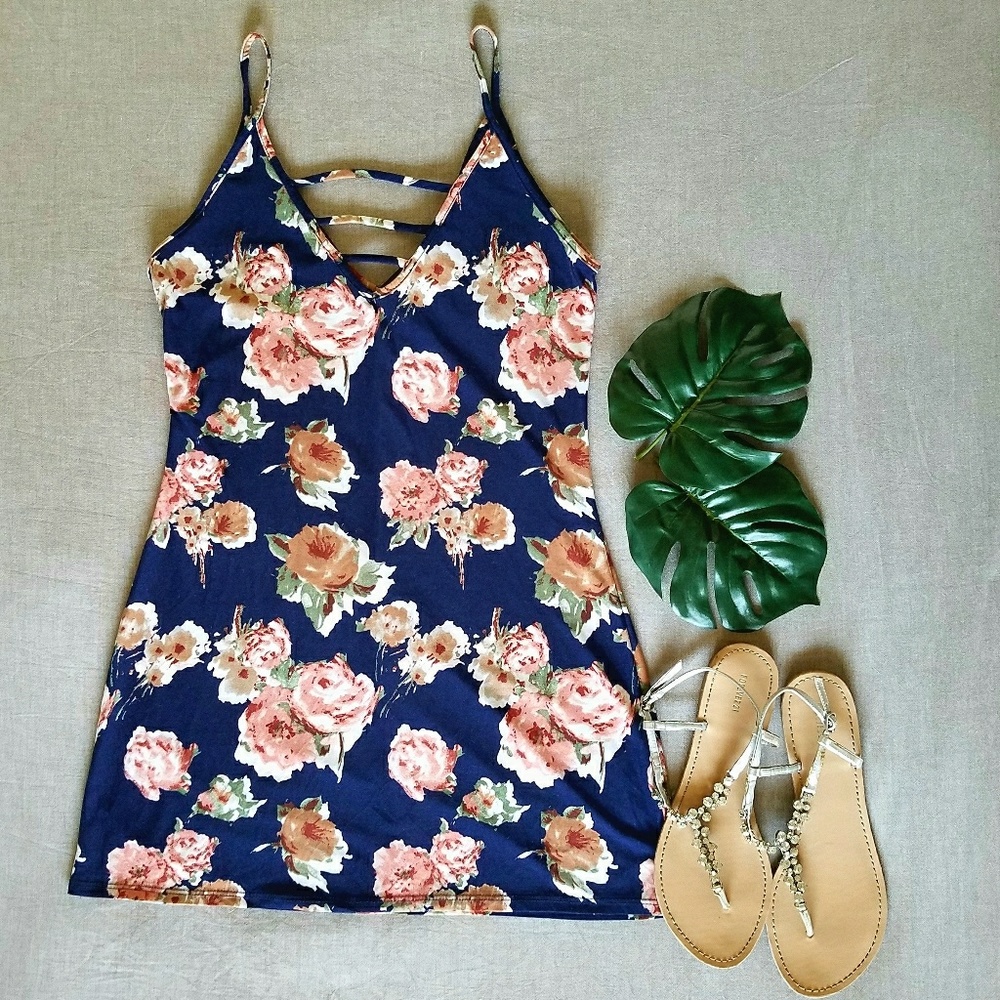 ❌SOLD❌ Navy Floral Mini (M) - Picture 1 of 5